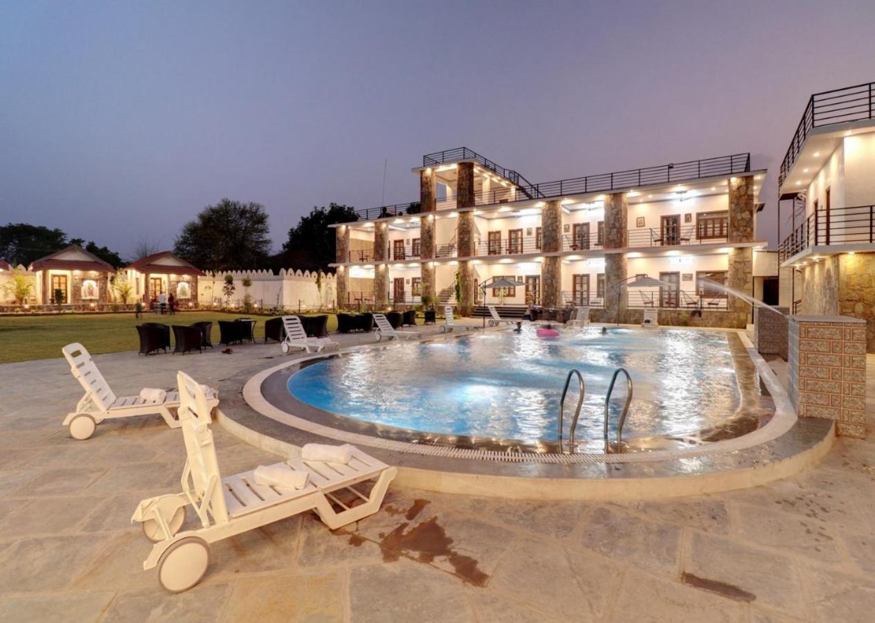 Keshav Resort Udaipur Luaran gambar