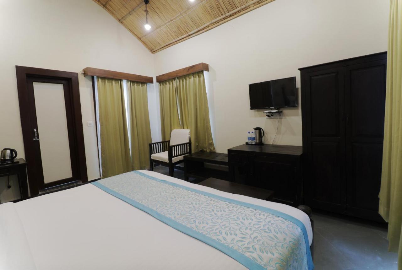 Keshav Resort Udaipur Luaran gambar