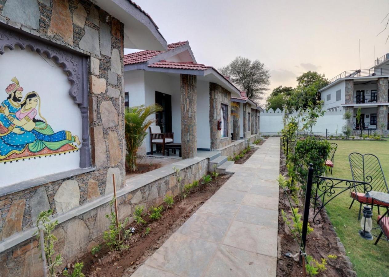 Keshav Resort Udaipur Luaran gambar