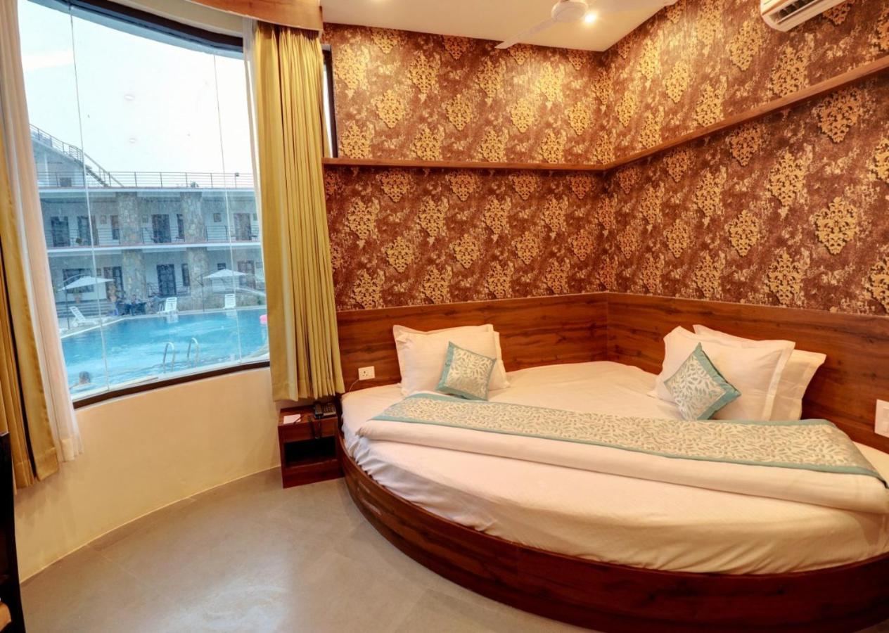 Keshav Resort Udaipur Luaran gambar