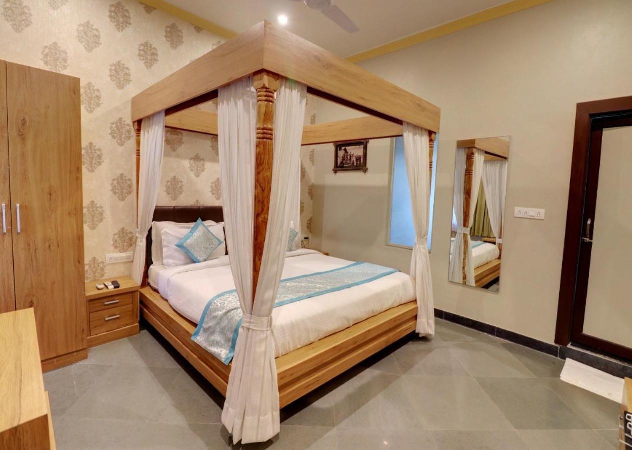 Keshav Resort Udaipur Luaran gambar