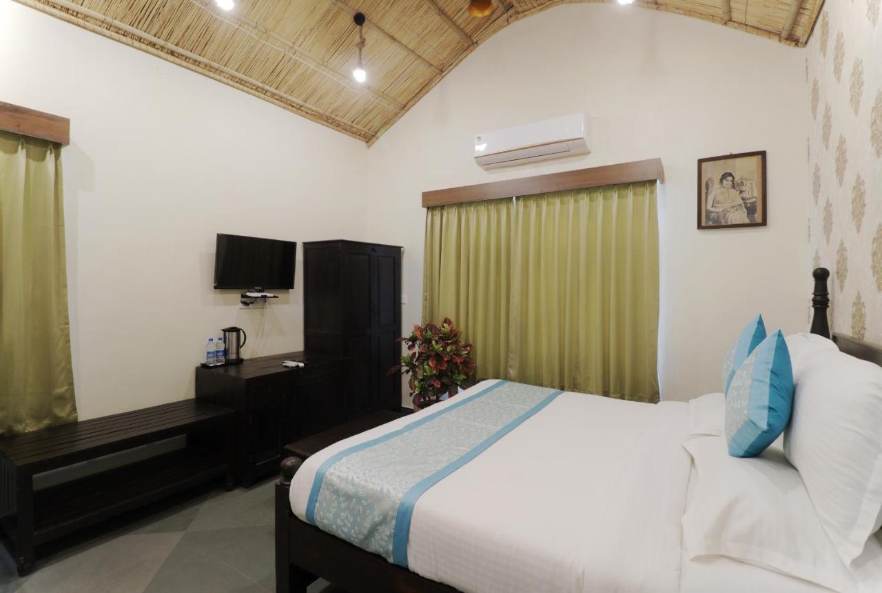 Keshav Resort Udaipur Luaran gambar