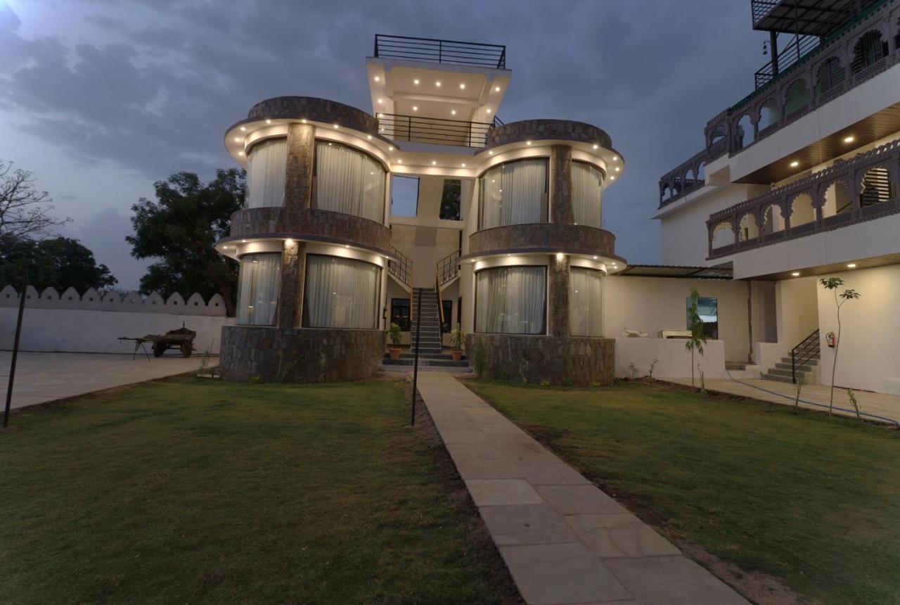 Keshav Resort Udaipur Luaran gambar