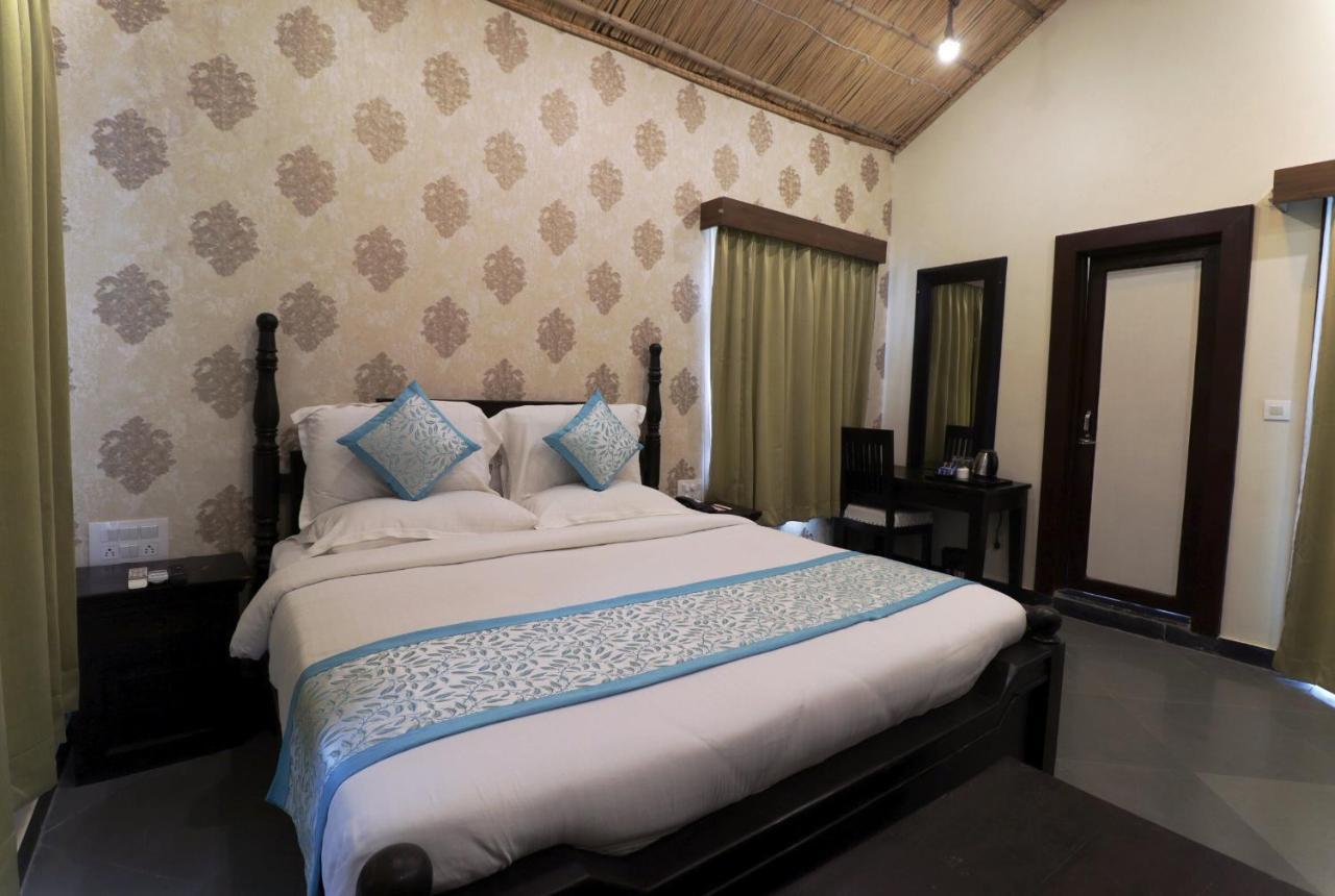 Keshav Resort Udaipur Luaran gambar