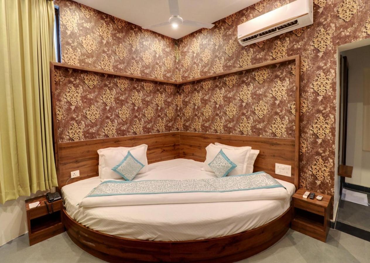 Keshav Resort Udaipur Luaran gambar