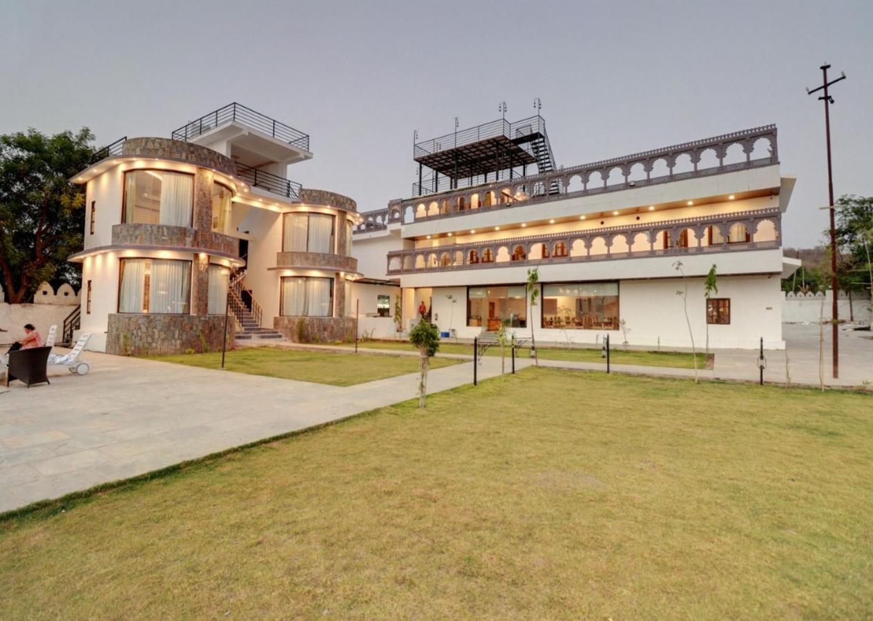 Keshav Resort Udaipur Luaran gambar