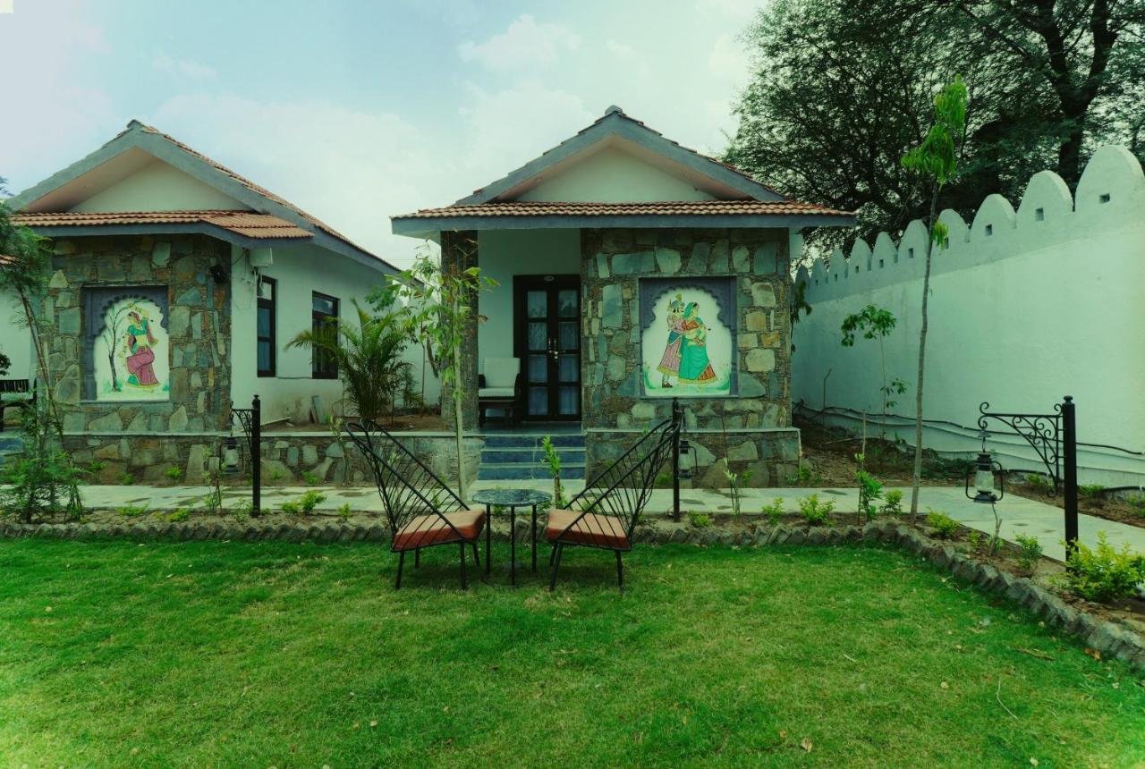 Keshav Resort Udaipur Luaran gambar