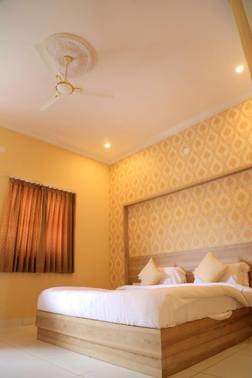 Keshav Resort Udaipur Luaran gambar